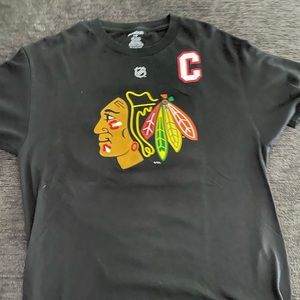 MENS Reebok Jonathan Toews NHL player shirt